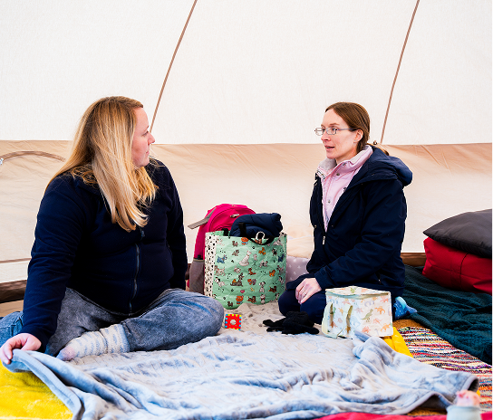 people-sitting-and-talking-aspect-ratio-700-525
